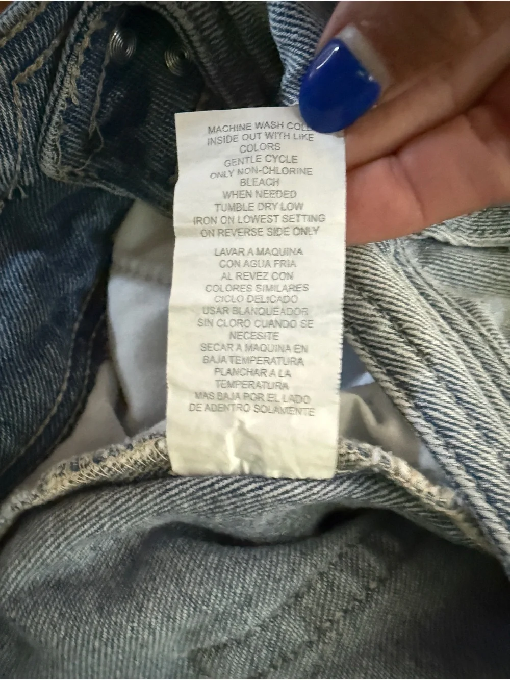 Rewind Light Blue Denim shorts w slight distressing and small hem, sz 5 / 27,guc